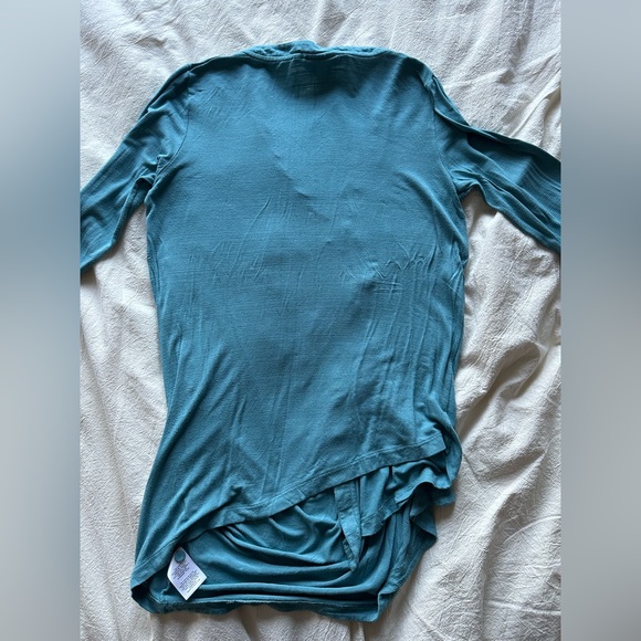 Teal long sleeve tshirt with rouched detailing - Picture 2 of 7